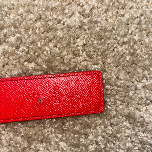 Louis Vuitton - Picture 4 of 5